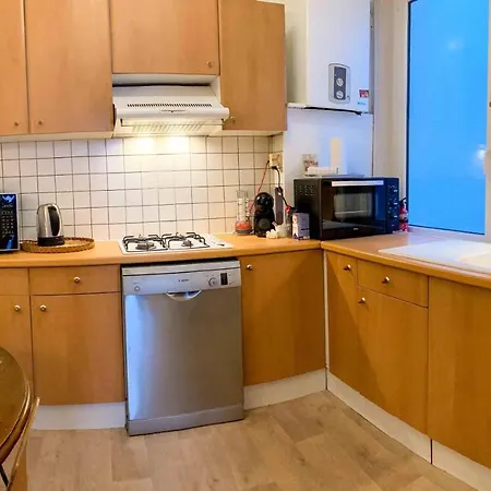 Lejlighed Le Campus Victoria I - Train Station & Isabey St - 70m2