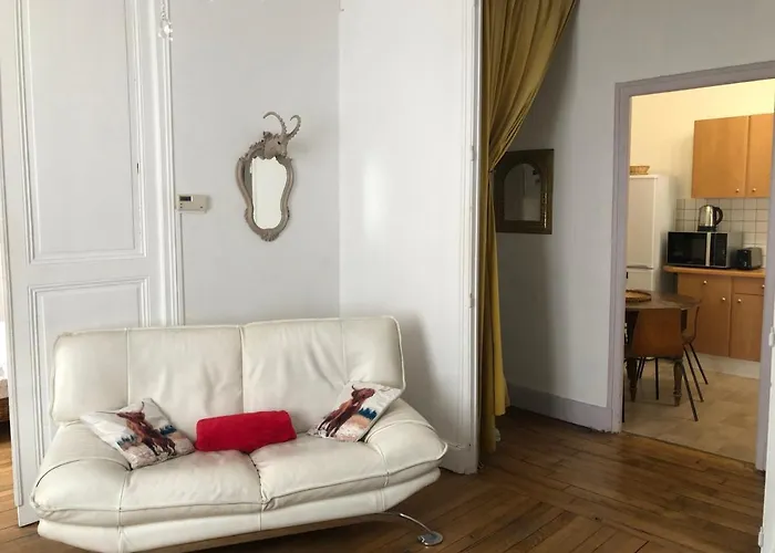 Le Campus Victoria I - Train Station & Isabey St - 70m2