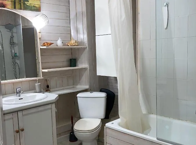 Le Campus Victoria I - Train Station & Isabey St - 70m2